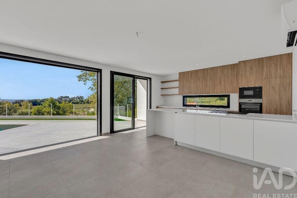 House in Casais da Cidade - view 1