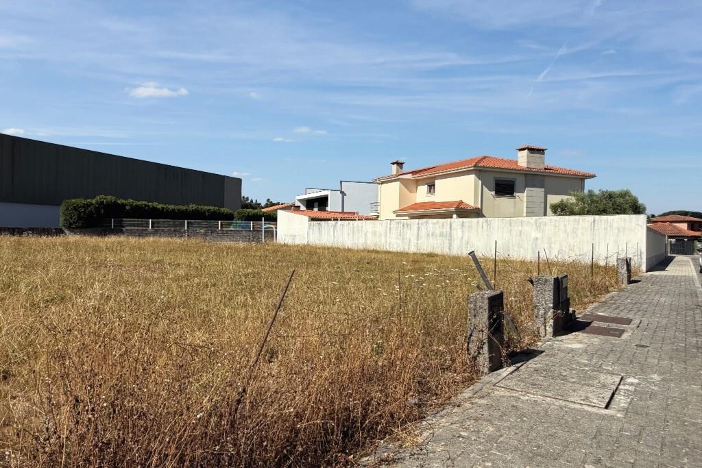 Land for sale in Barcelos, Portugal — €145,000