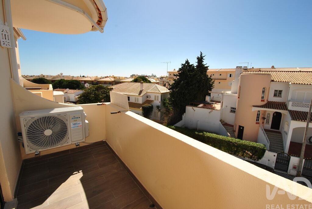 Apartment in Oura - view 1