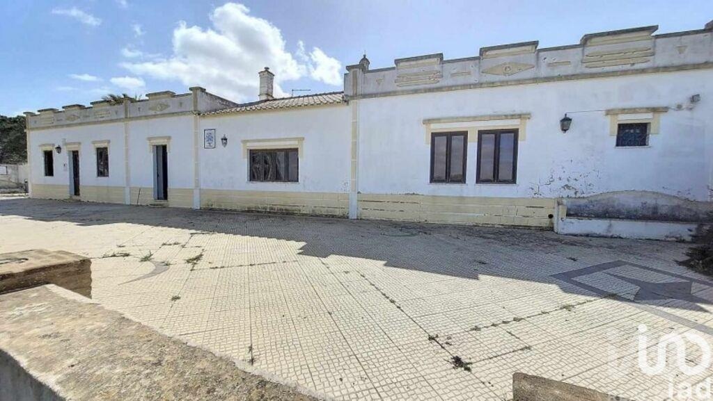 House in Pera - view 1