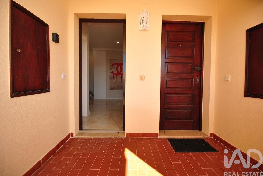 Apartment in Oura - Image 4