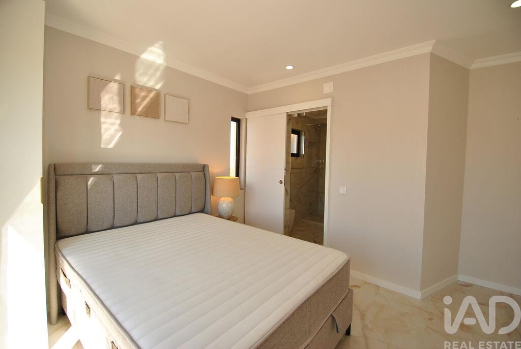Apartment in Oura - Image 3