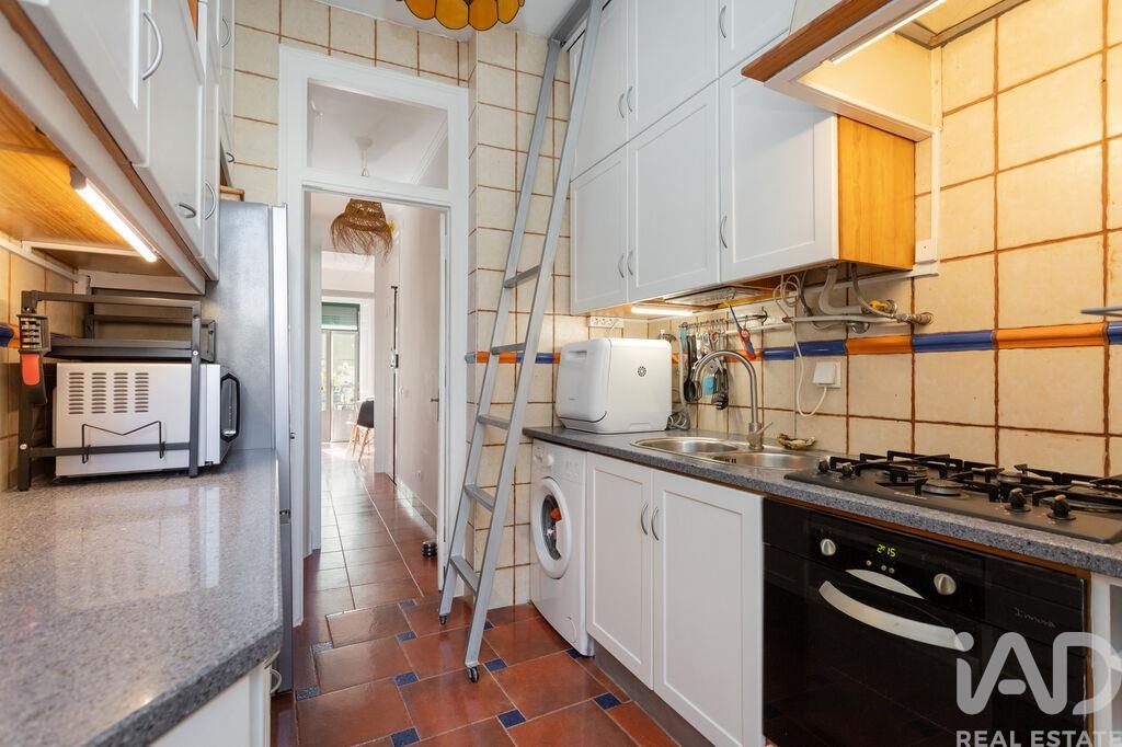 Apartment in Lisbon - Image 3