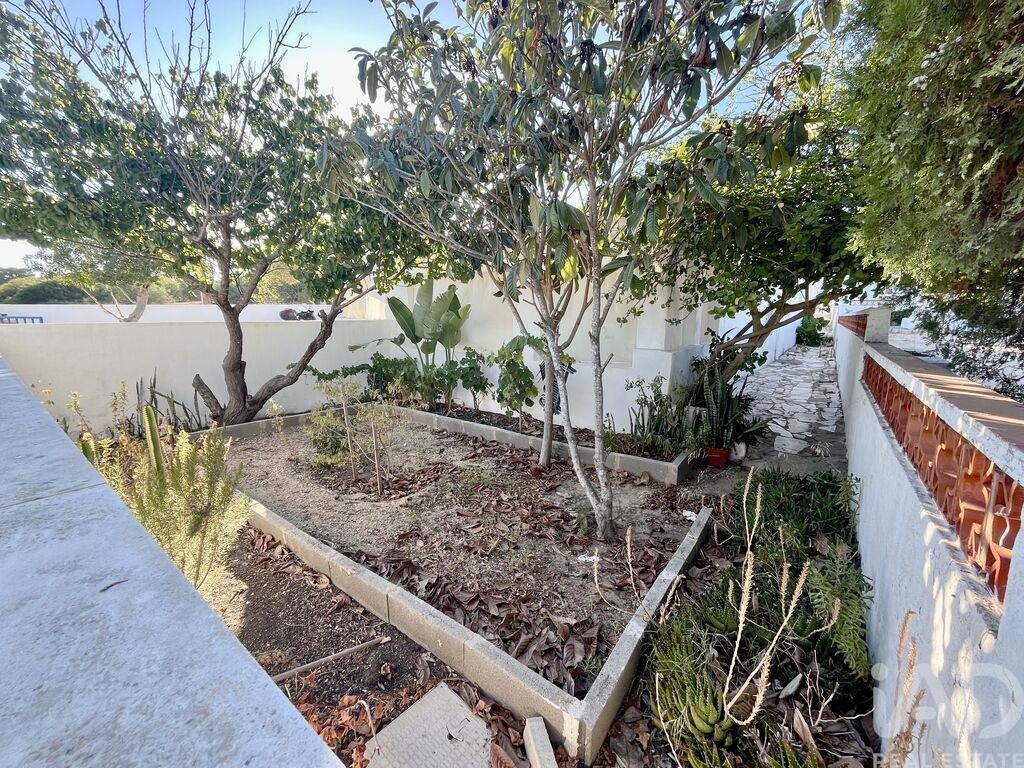 House in Portelas - Image 4