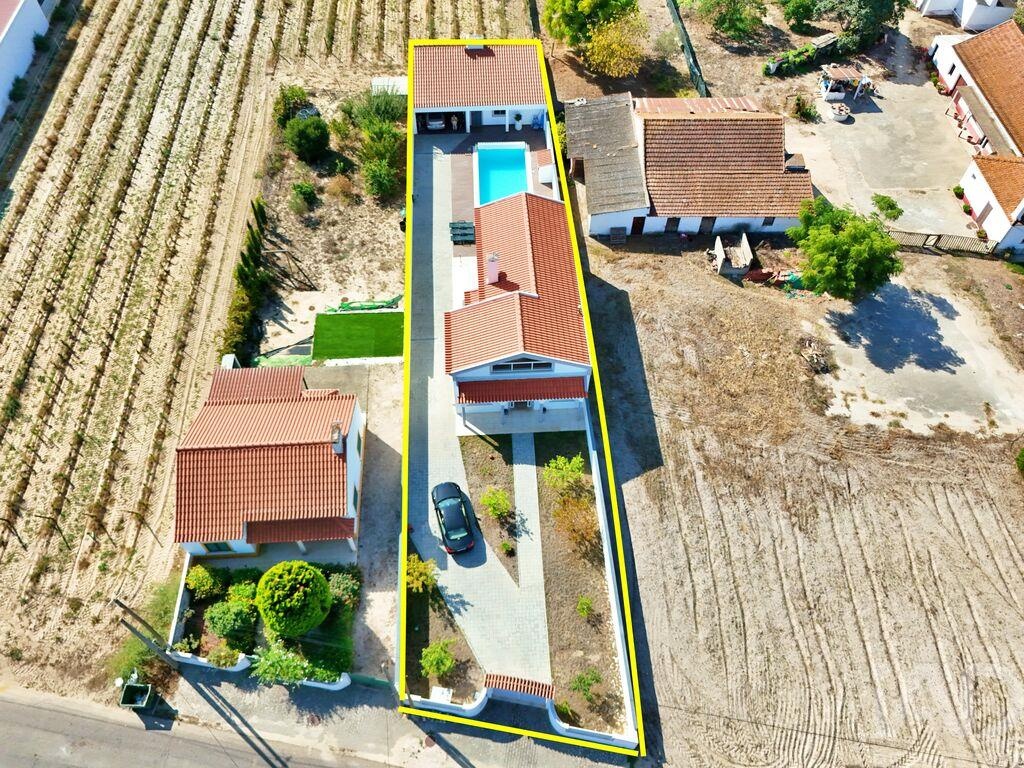 House in Benfica do Ribatejo - view 1