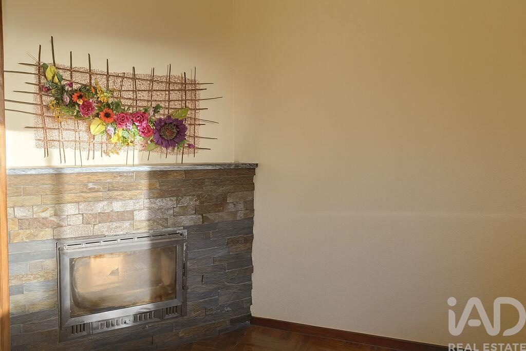 Apartment in Casais da Cidade - Image 5