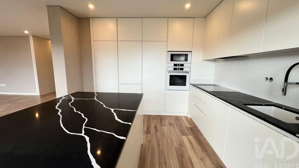 Apartment in Pombeiro de Ribavizela - view 1