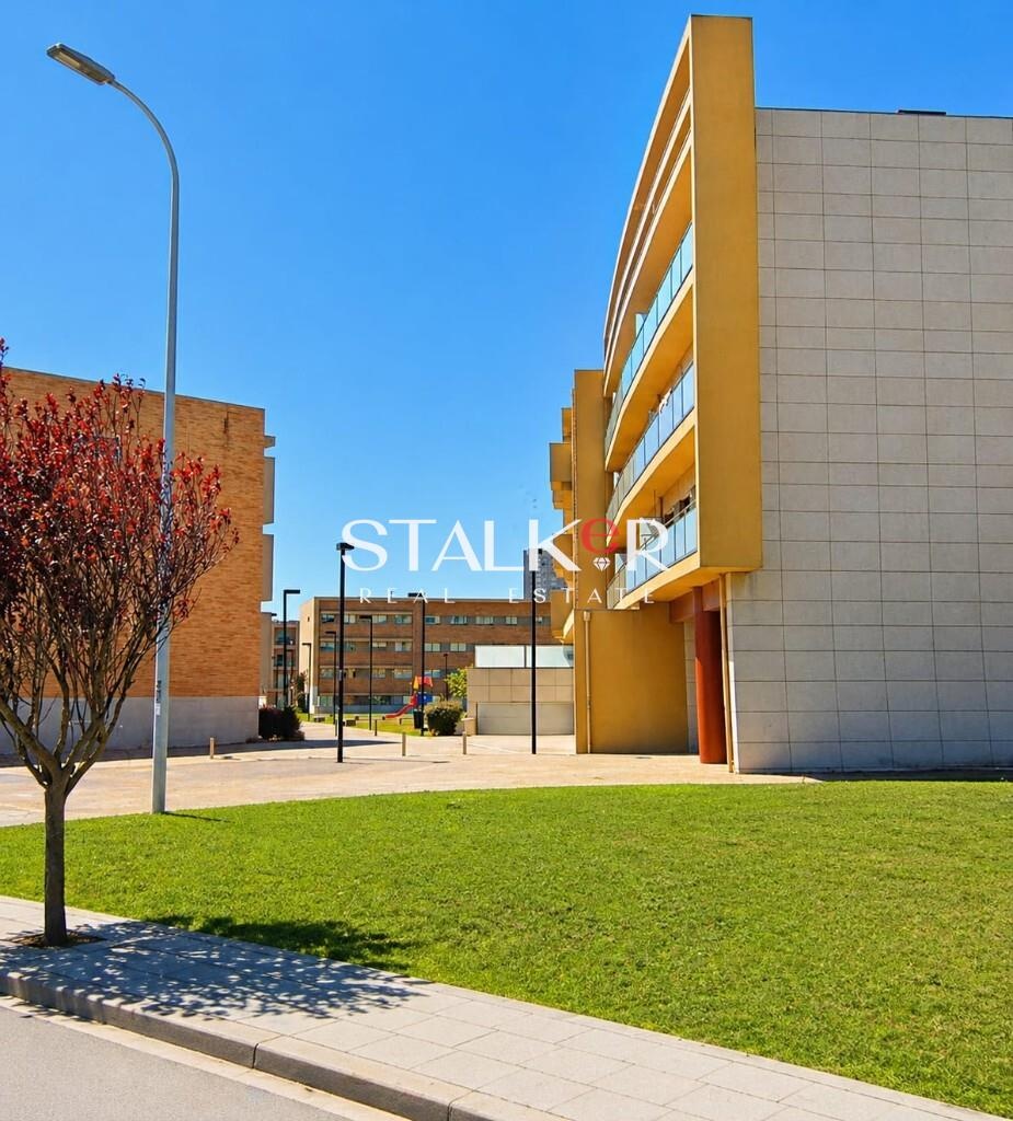 Apartamento T3 com Garagem para 2 Carros – Localização privilegiada | Tranquilidade Total