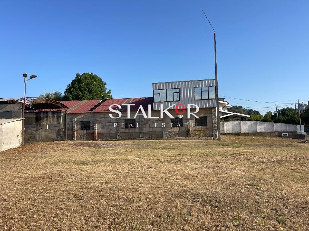 Armazém e Moradia em lote de 3.500m² – São Miguel de Souto, Santa Maria da Feira