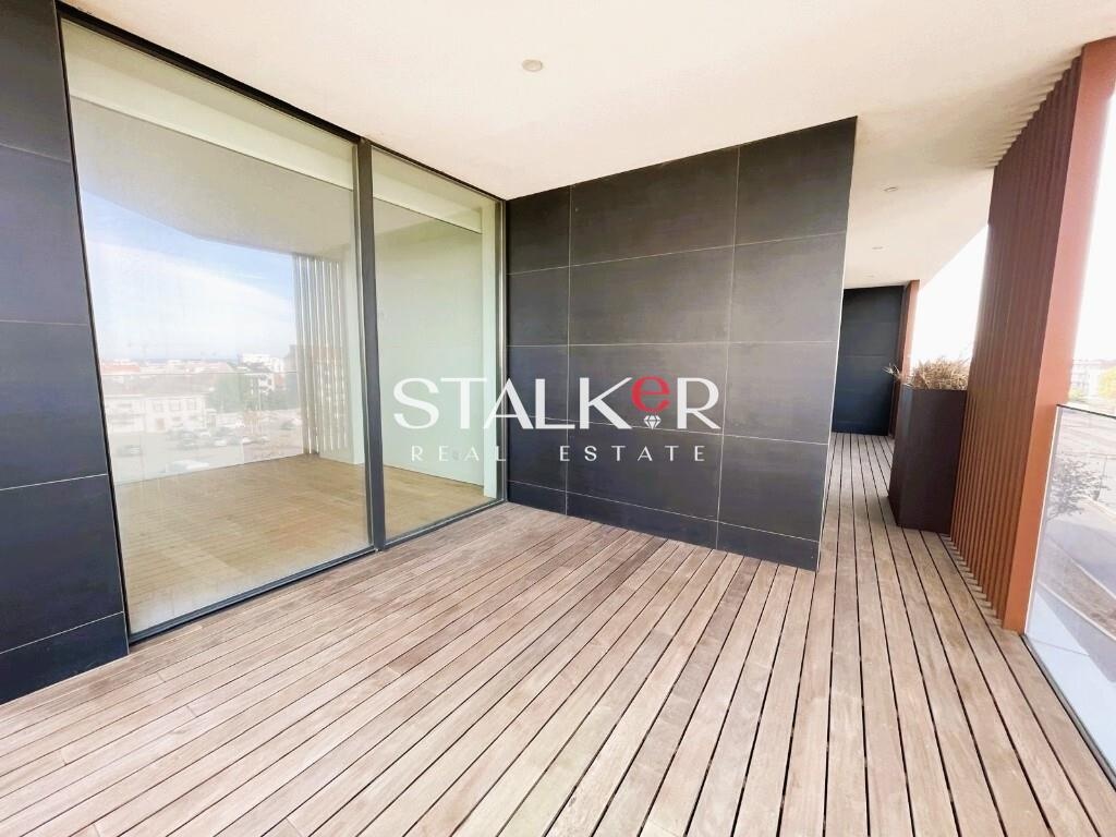 APARTAMENTO T3 NOVO - ESPINHO