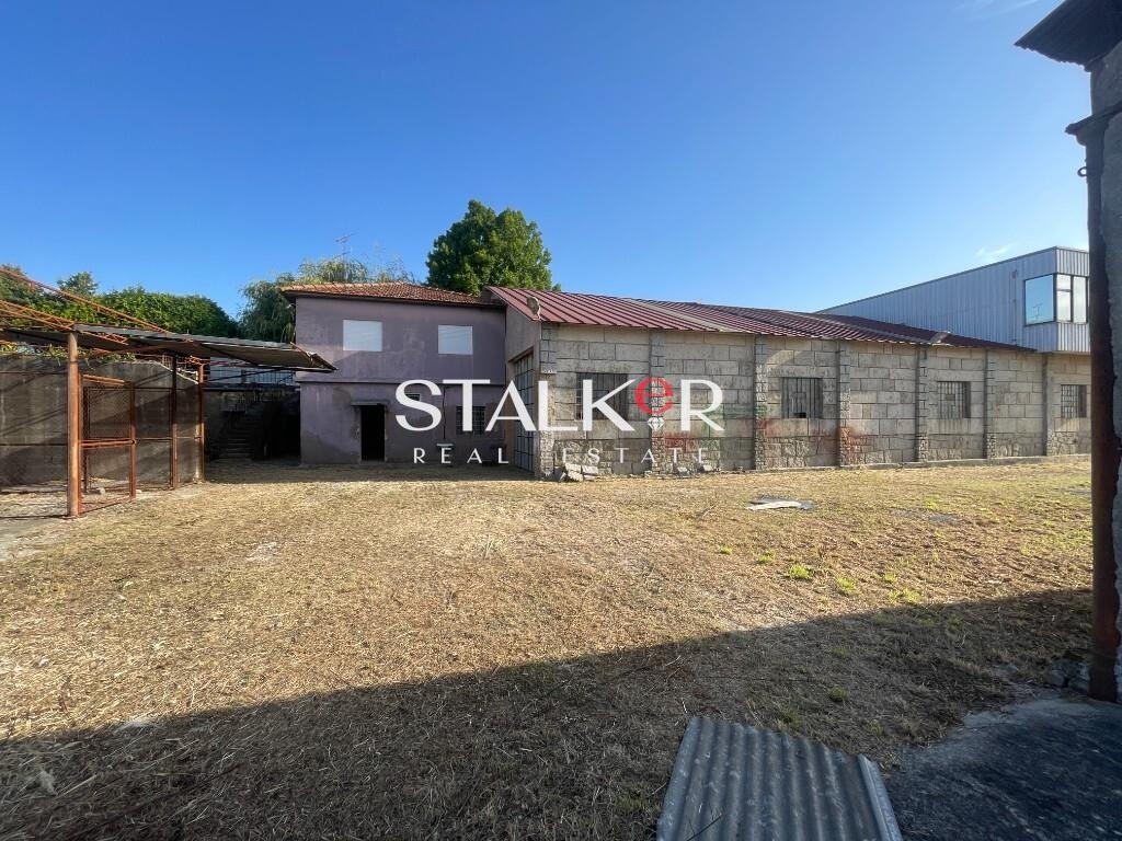 Armazém e Moradia em lote de 3.500m² – São Miguel de Souto, Santa Maria da Feira