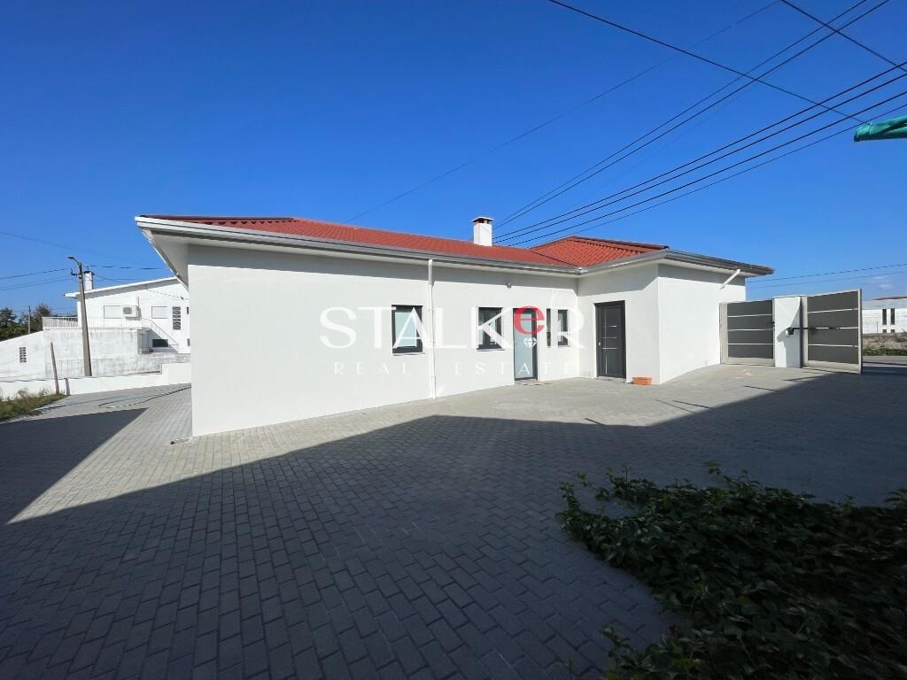 Moradia Térrea T3, Mobilada e Equipada, em Lobão, Santa Maria da Feira