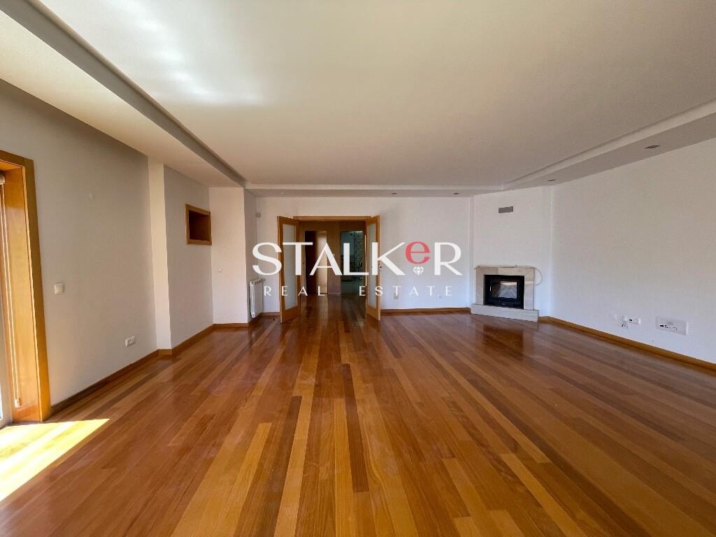 Moradia T3 com Churrasqueira e Escritório a 2 minutos do Centro SMF