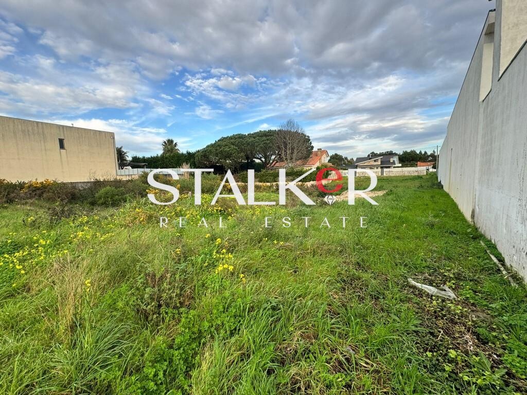 Land for sale in Ovar, Portugal — €105,000