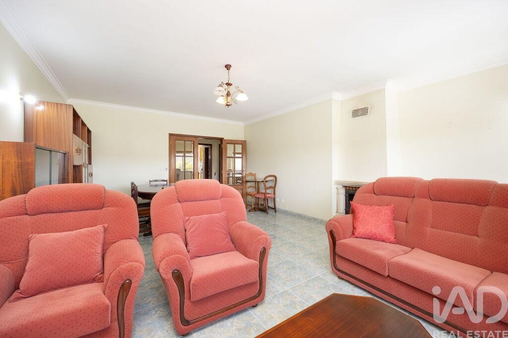 Apartment in Sao Simao de Litem - Image 3