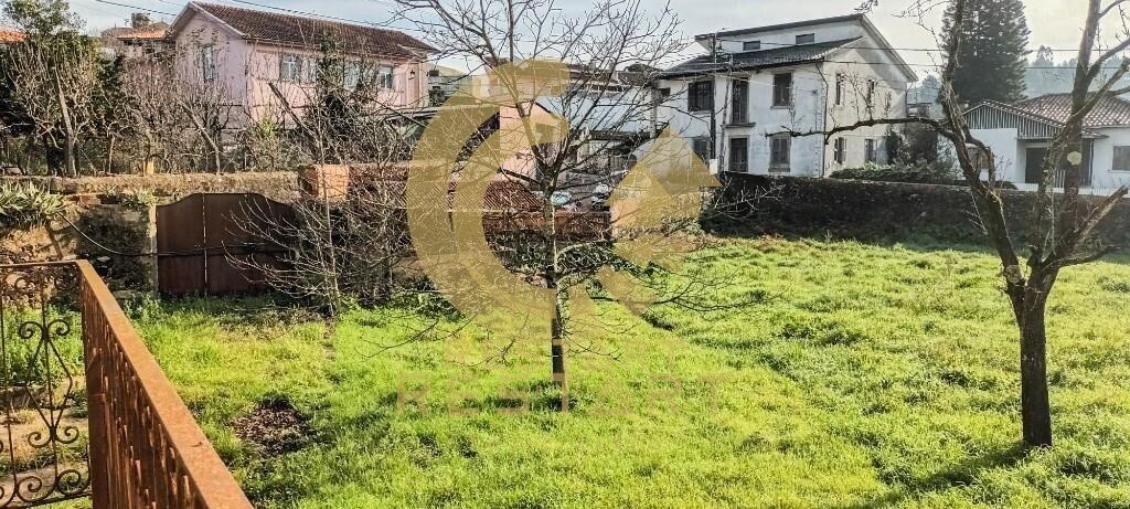 Land for sale in Oliveira de Azeméis, Portugal — €76,000