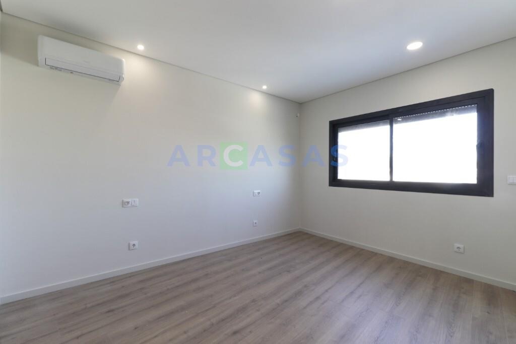 Andar Moradia Alfena com garagem fechada - Suite 2