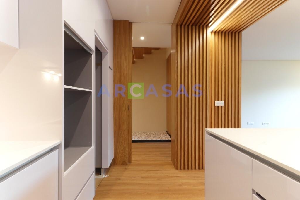 Moradia_V3_jardim_varandas_Trofa-cozinha 1