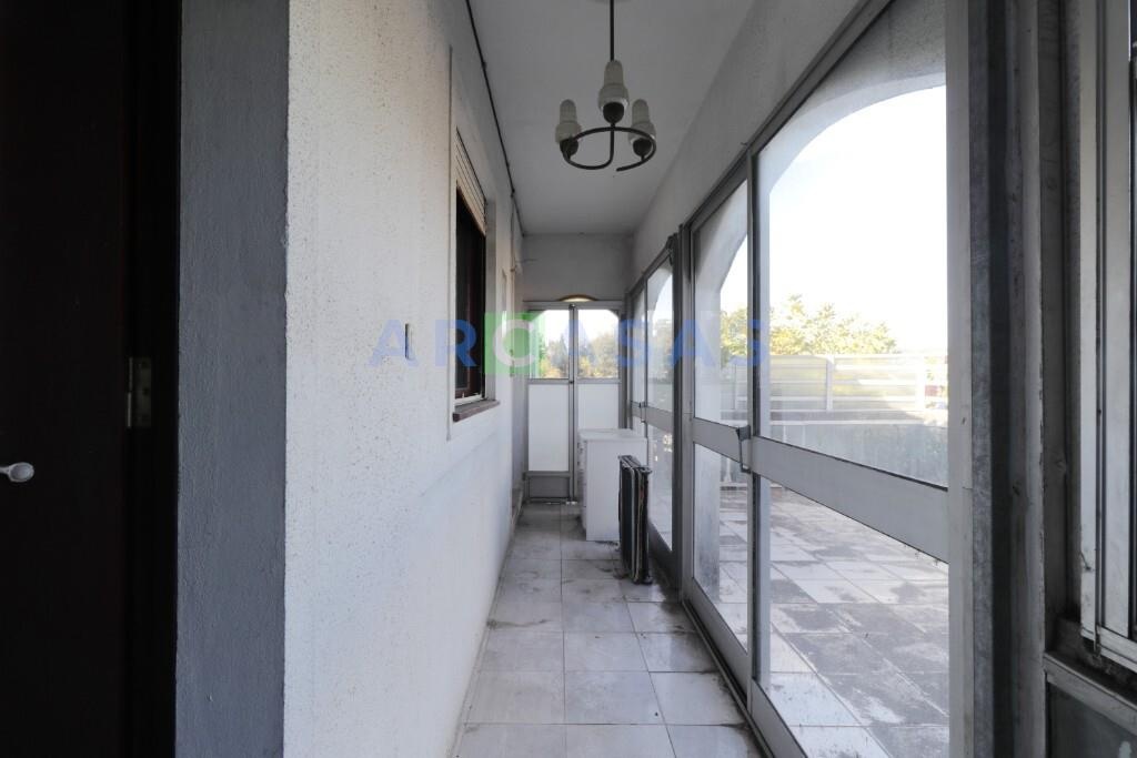 MORADIA V2 LAMELAS_SANTO TIRSO - corredor terraço