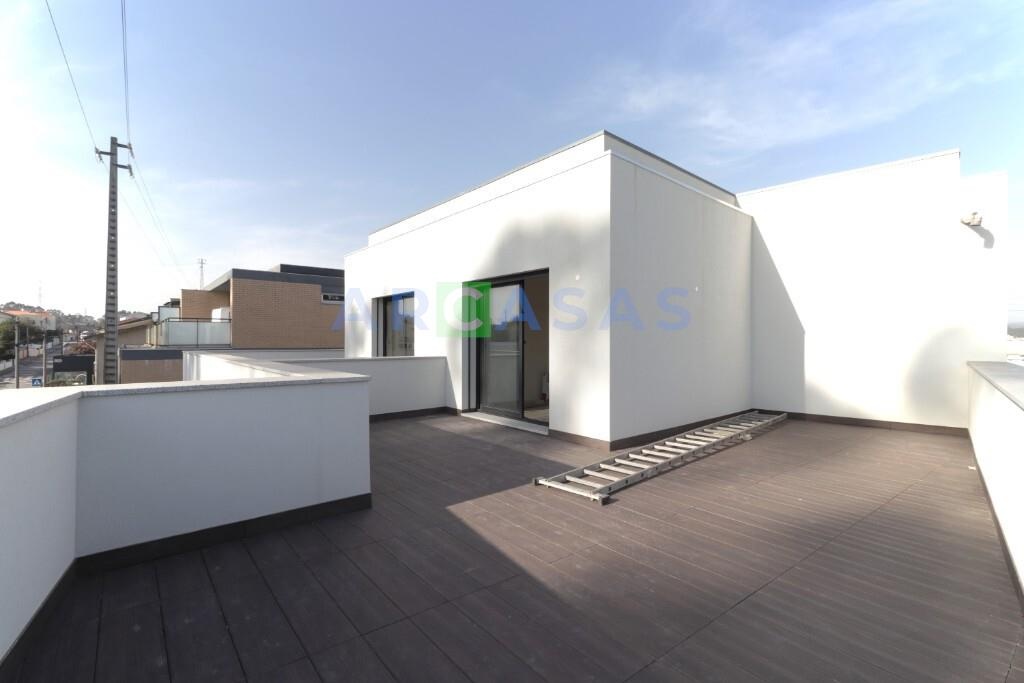 Andar Moradia Alfena com garagem fechada - Suite 1 Piso 1 terraço 2