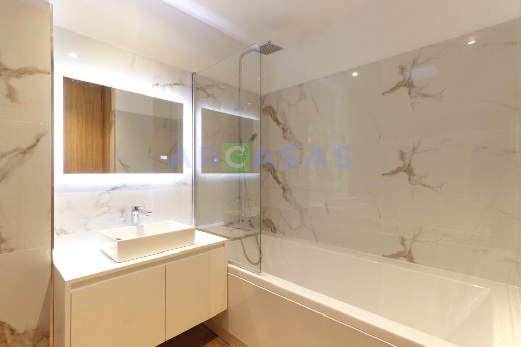 Moradia_V3_jardim_varandas_Trofa-wc completo 1