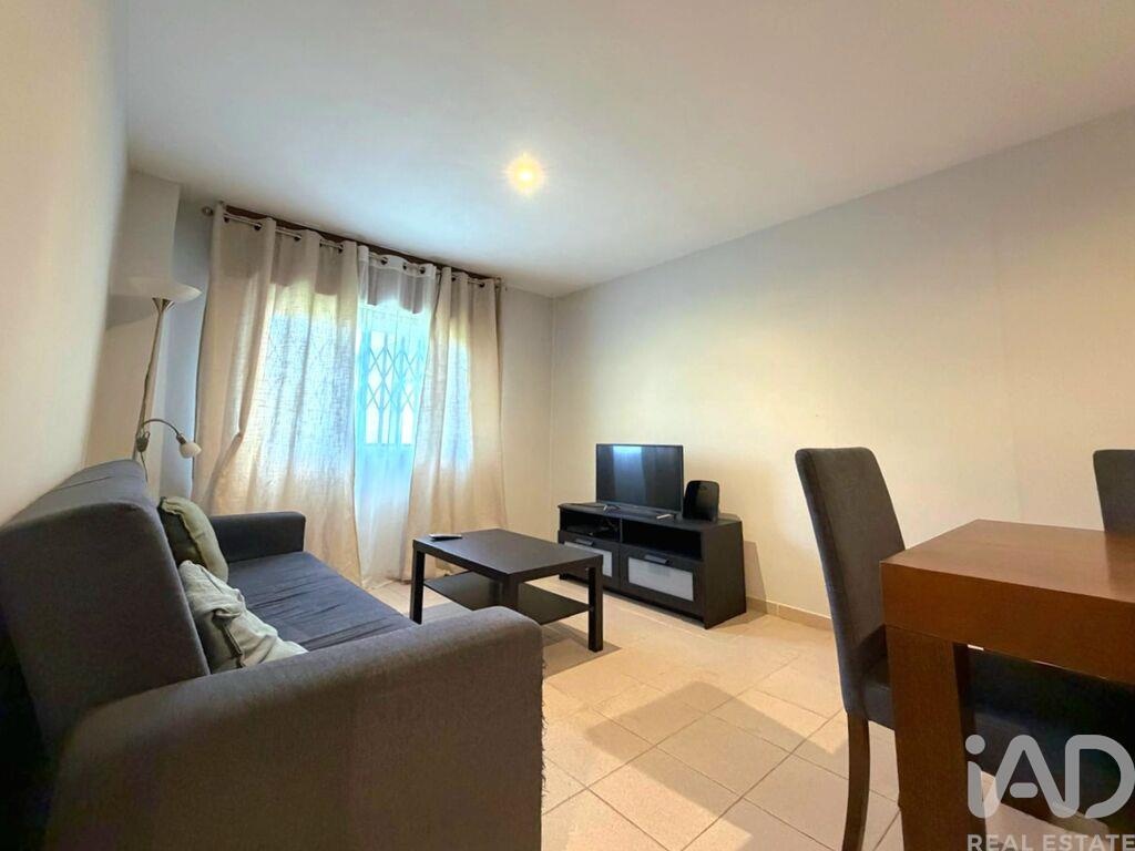 Apartment in Sao Mamede de Infesta - Image 4