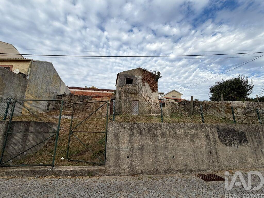 House in Avintes - view 1