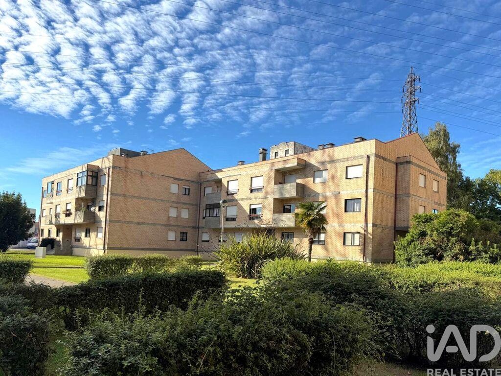 Apartment in Sao Mamede de Infesta - view 1
