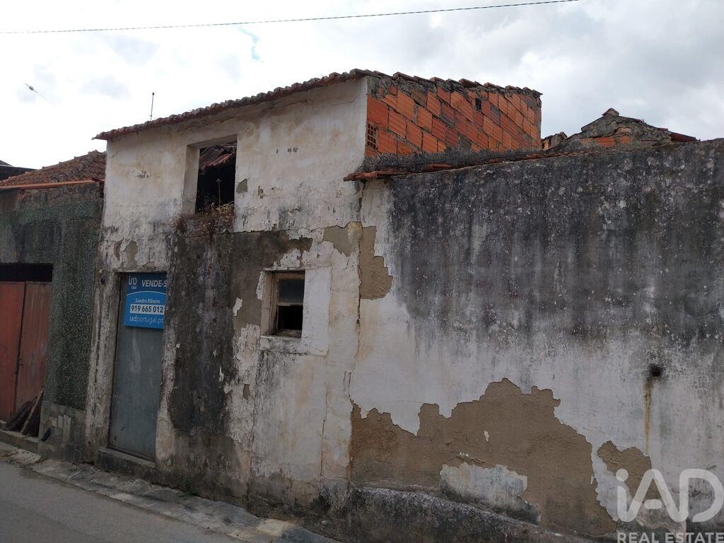 House in Amiaes de Baixo - Image 4