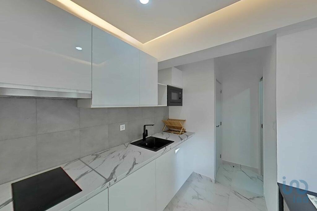  Unique Opportunity Triple Your Investment in the Heart of Laranjeiro