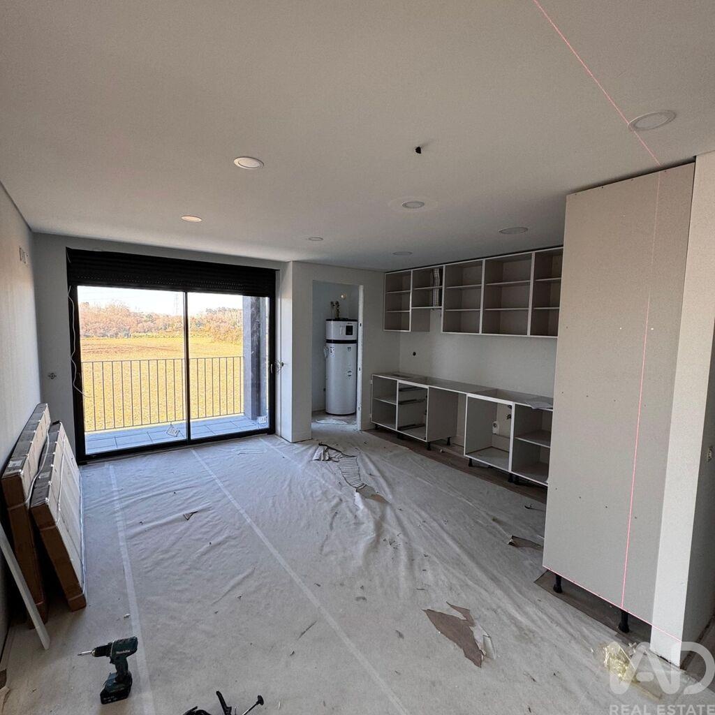 Apartment in Senhora da Hora - Image 4