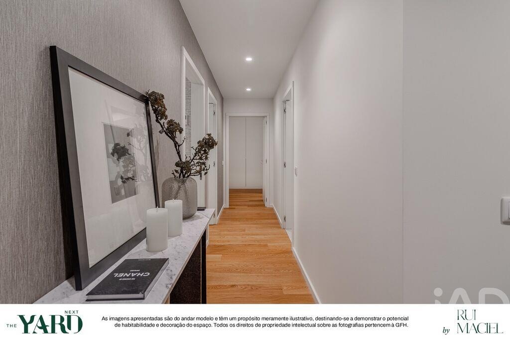 Apartment in Vila Nova de Gaia - Image 5