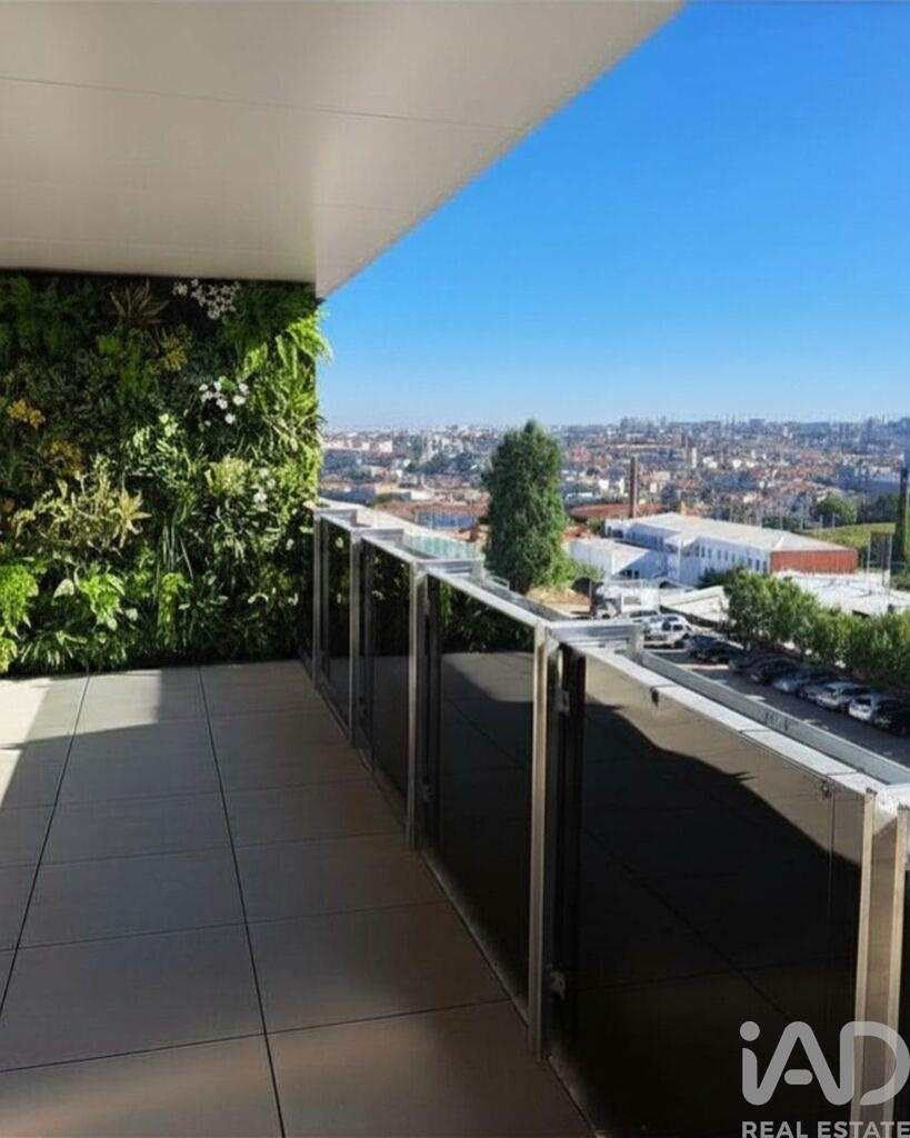 Apartment in Vila Nova de Gaia - view 1
