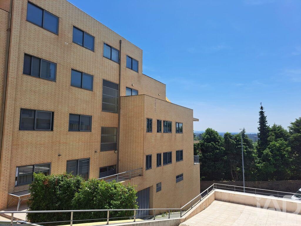 Apartment in Vilar de Andorinho - Image 2