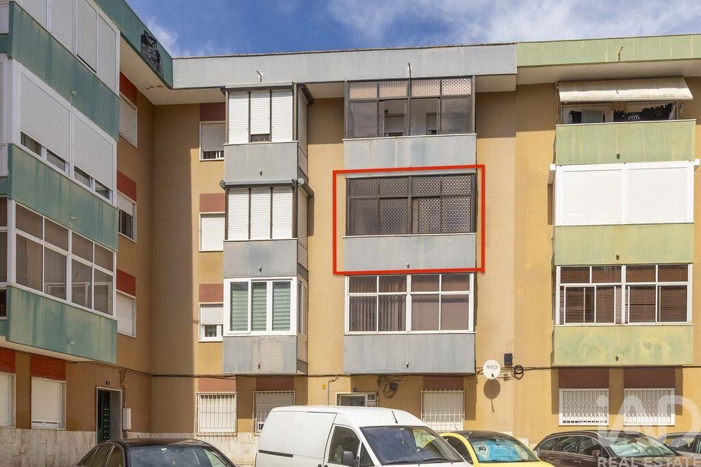 Apartment in Povoa de Santa Iria - view 1