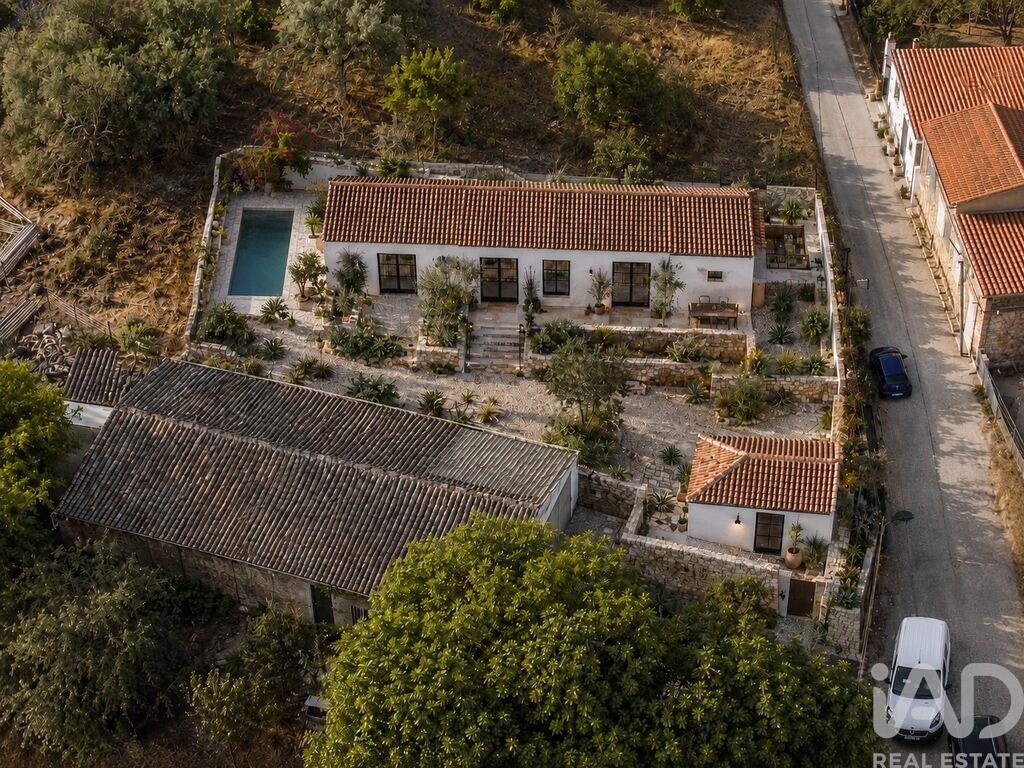 House in Sao Bras de Alportel - view 1