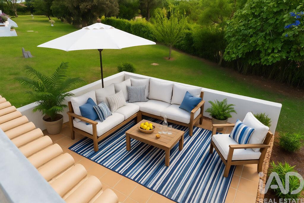 House in Quarteira - Image 2