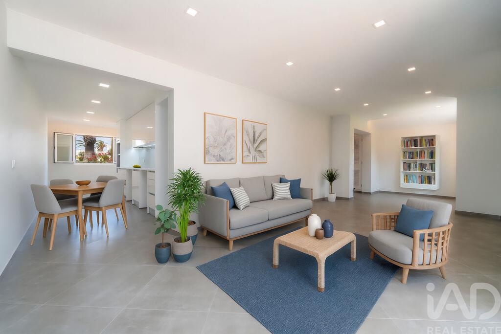 House in Quarteira - Image 4