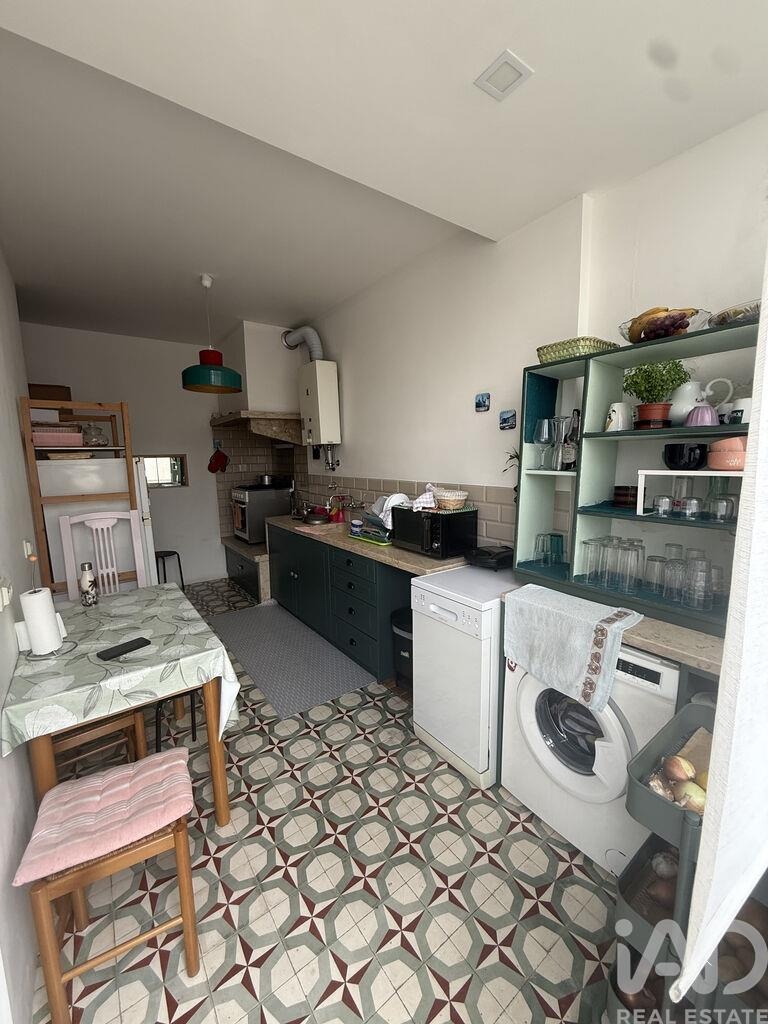Apartment in Damaia - view 1