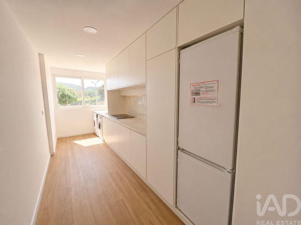 Apartment in Setubal - Image 3