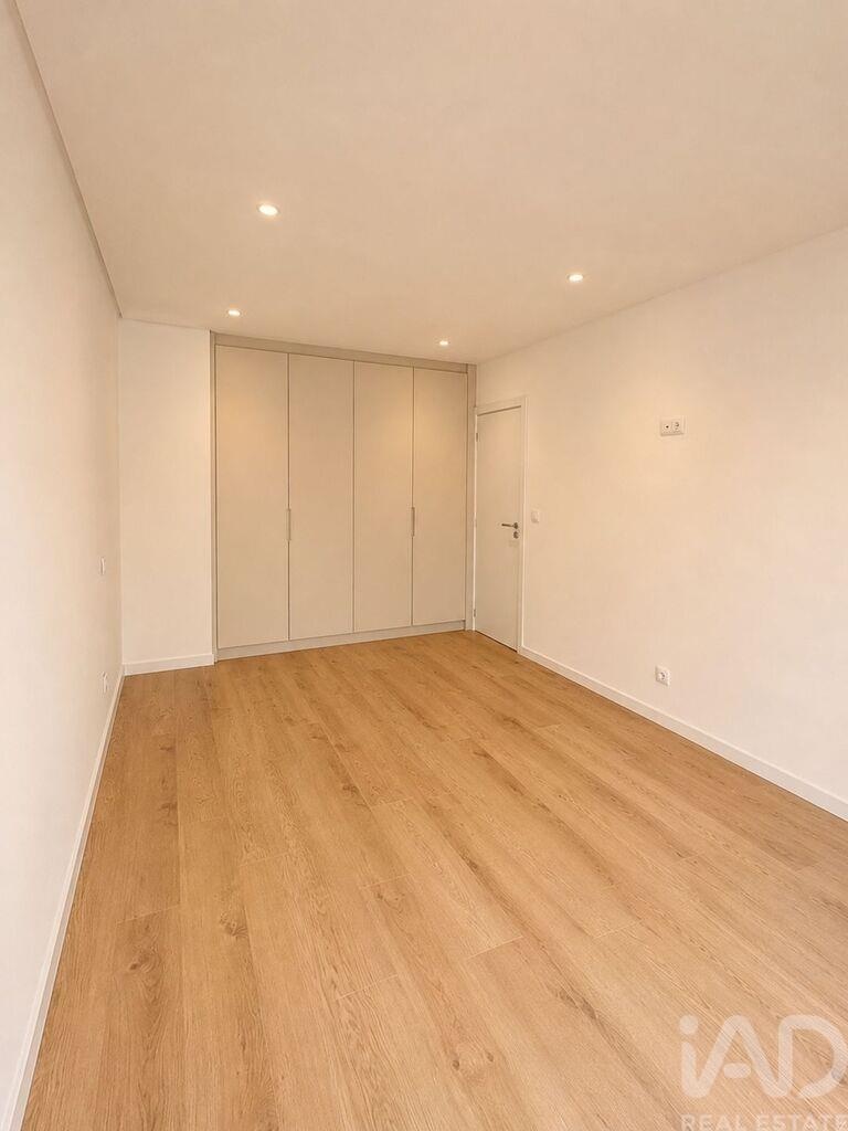 Apartment in Setubal - Image 5