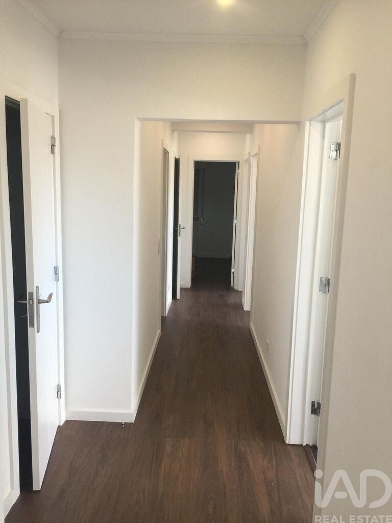 Apartment in Setubal (Sao Sebastiao) - Image 5