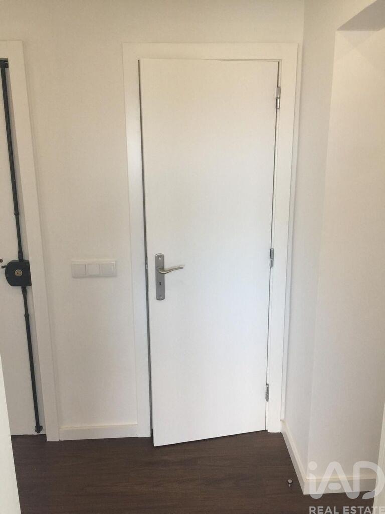 Apartment in Setubal (Sao Sebastiao) - Image 4