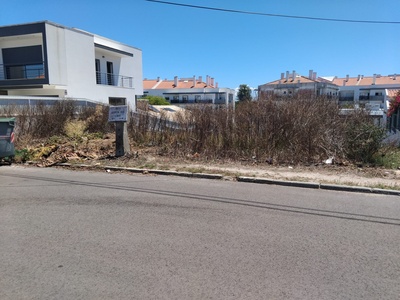 Land for sale in Almada, Portugal — €300,000