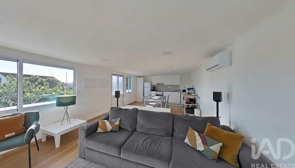 House in Lajes - view 1