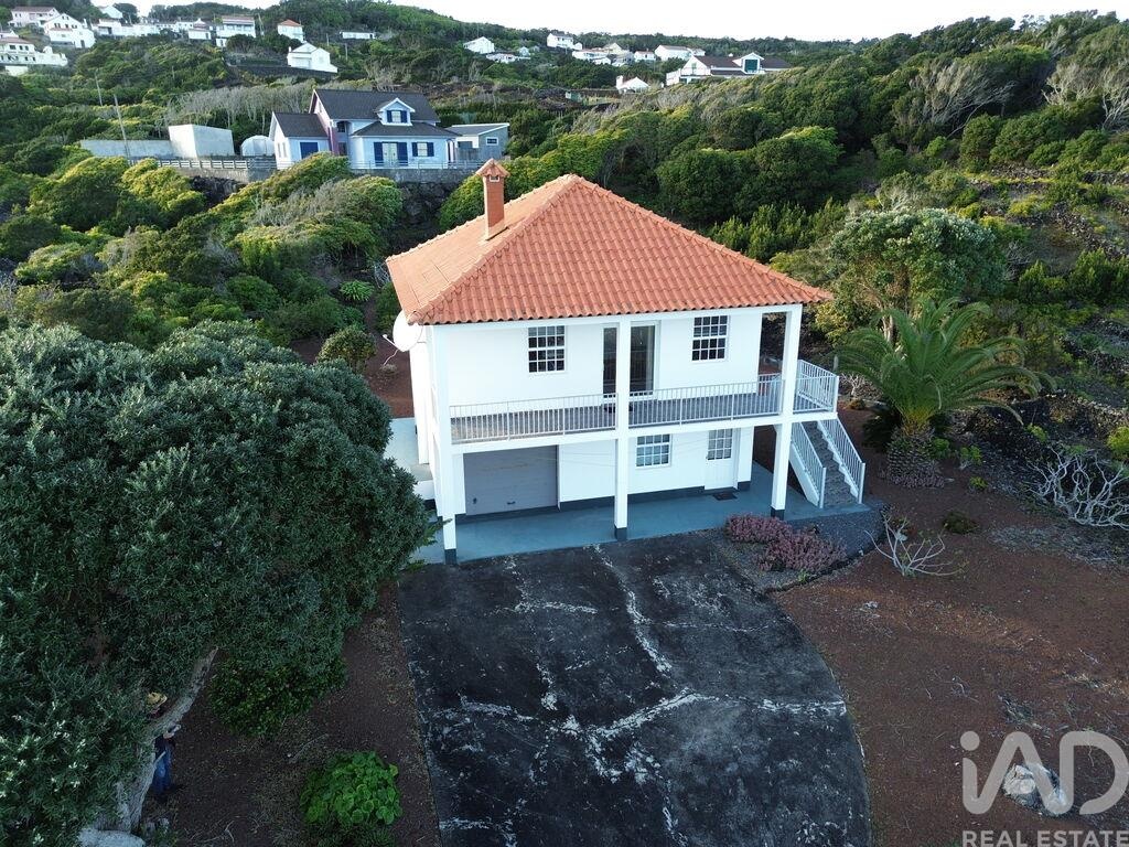 House in Piedade - view 1