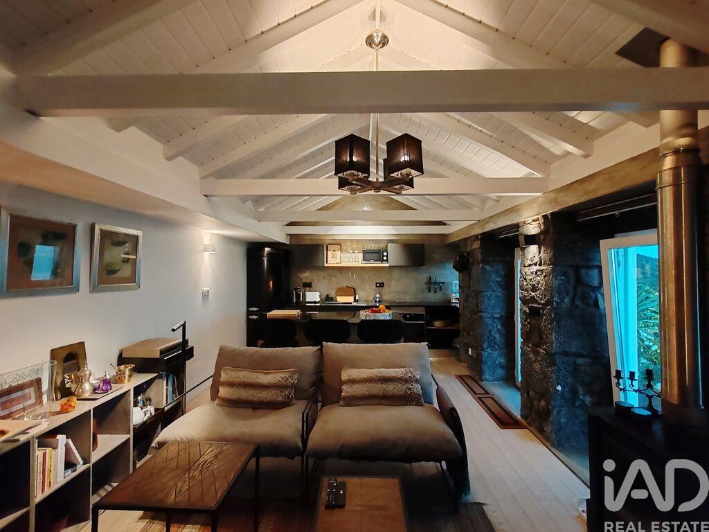 House in Ribeiras - view 1