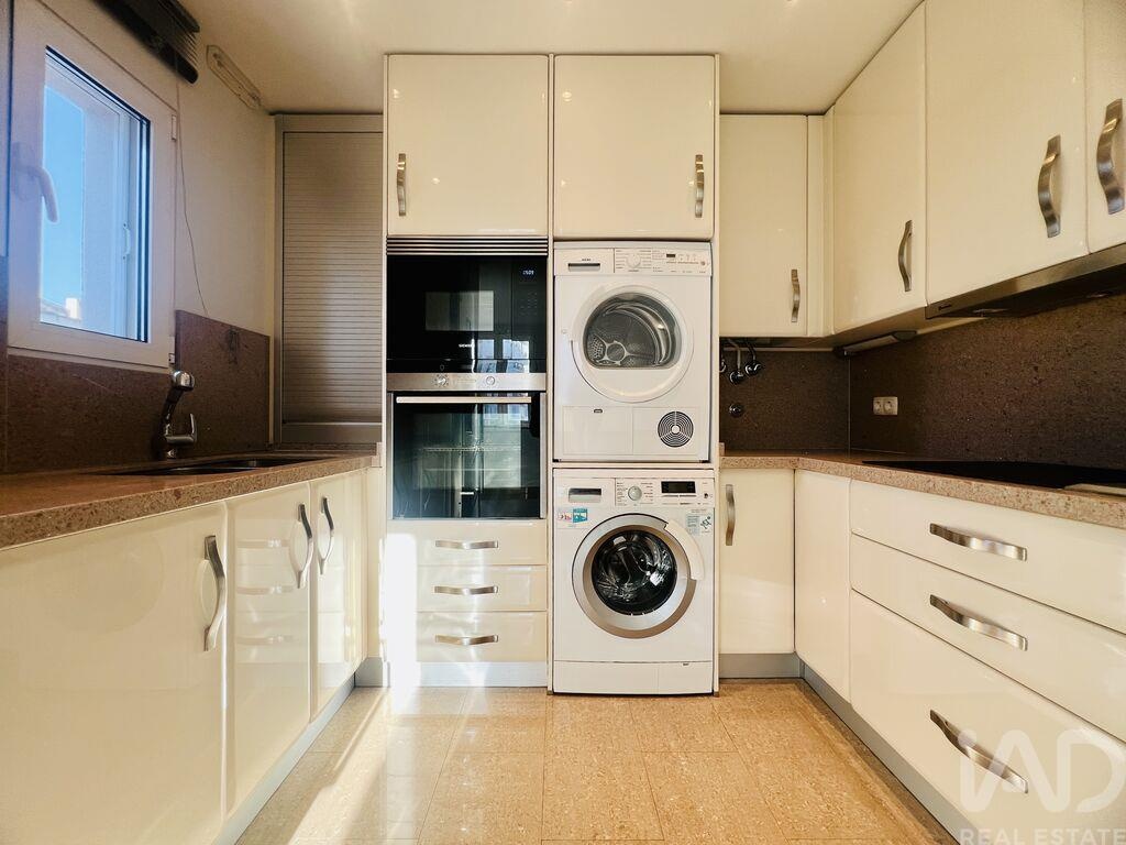 Apartment in Quarteira - Image 2