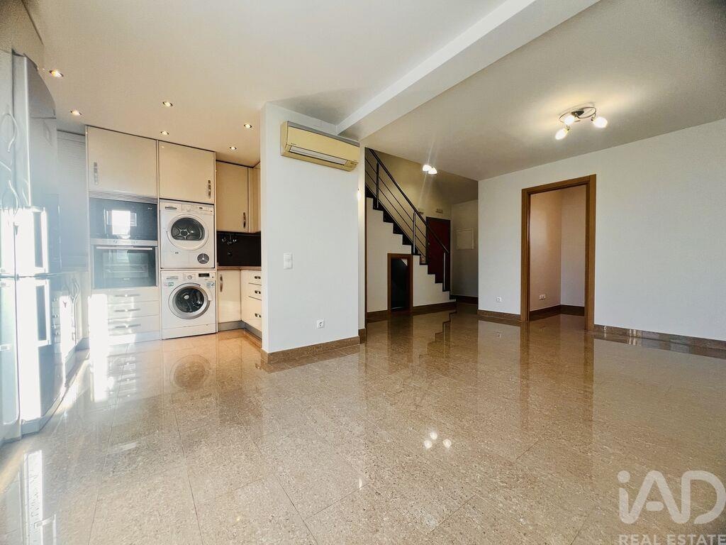 Apartment in Quarteira - Image 3