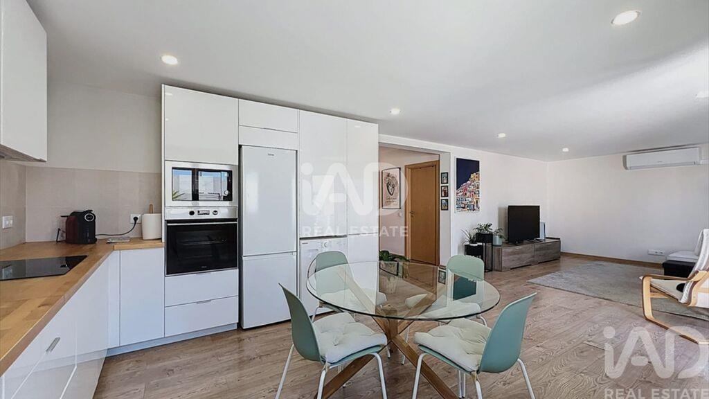 House in Quelfes - Image 4